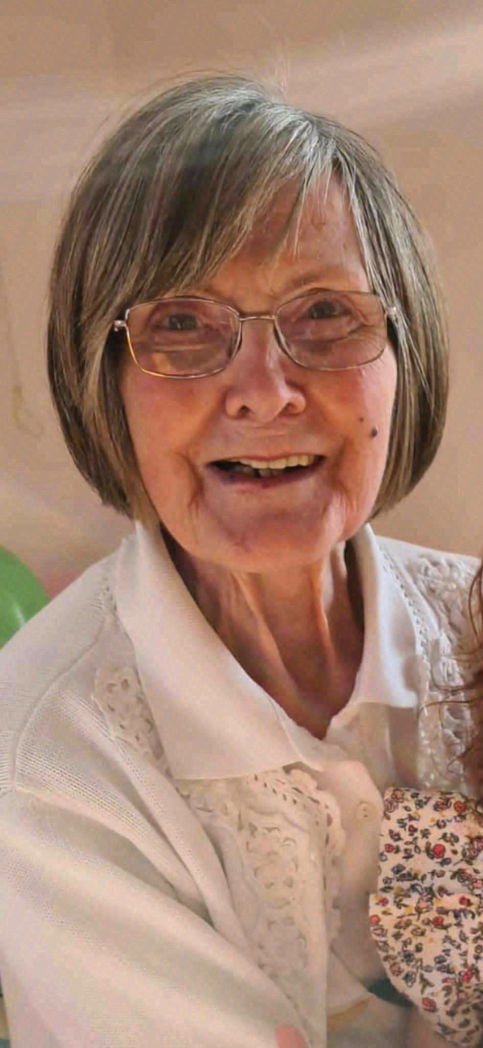 Mona (née Malone) Glynn