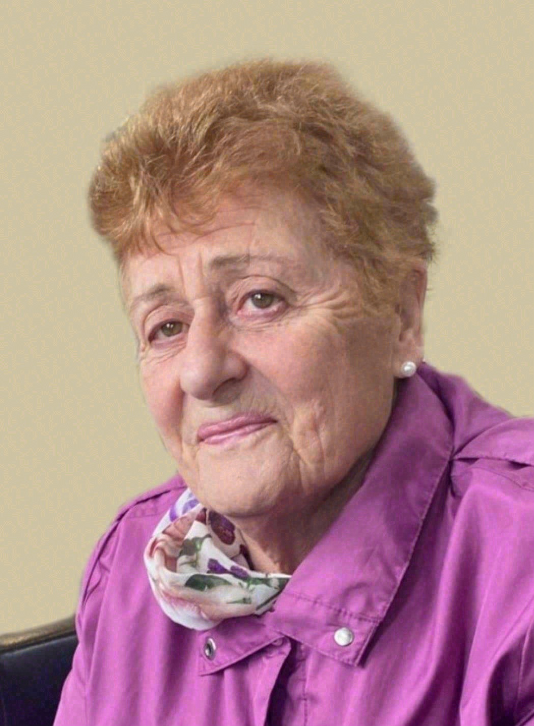 Maura (née Callery) Reynolds