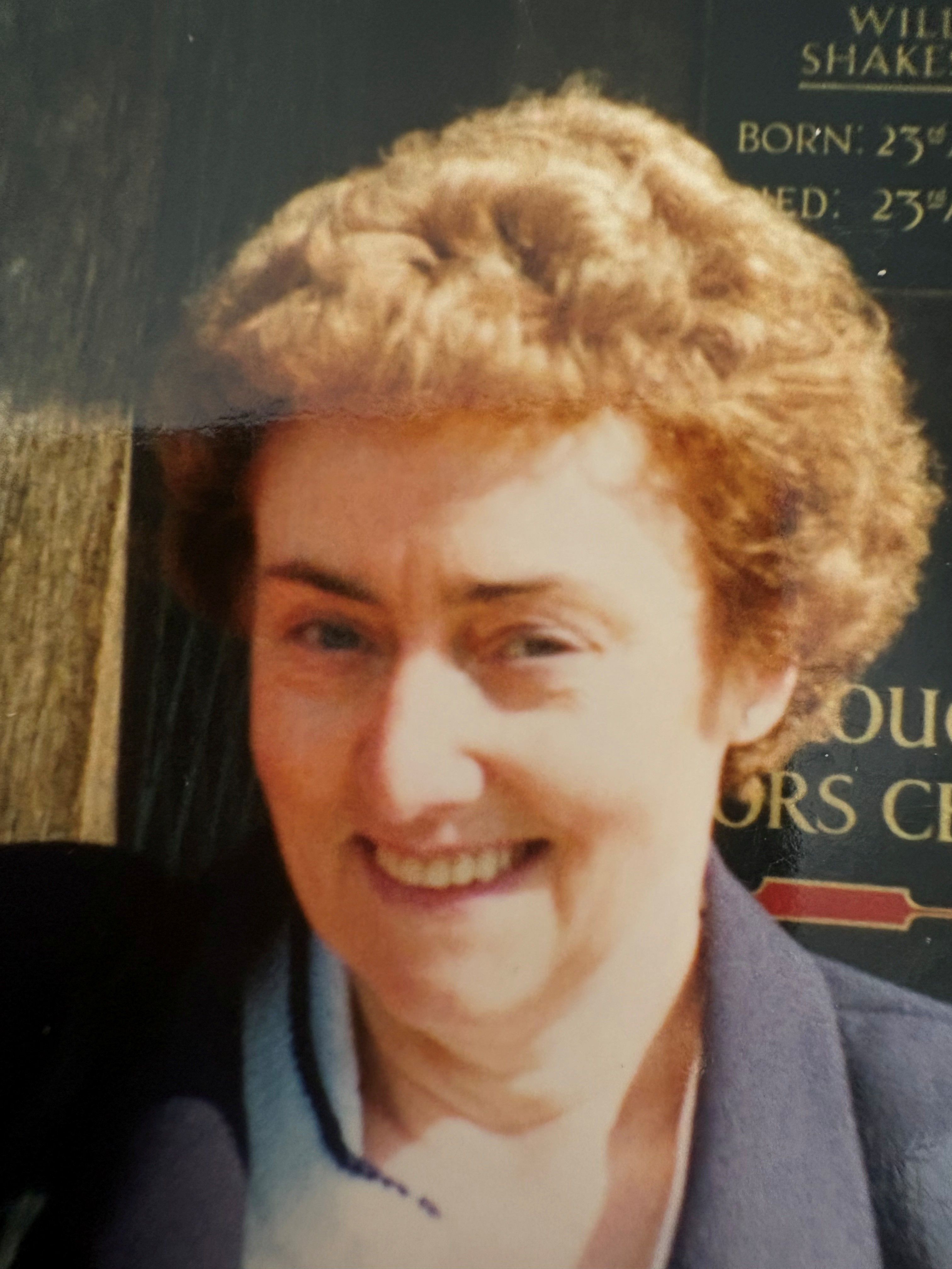 Amy Thornton (née Connor) Death Notice Portrait