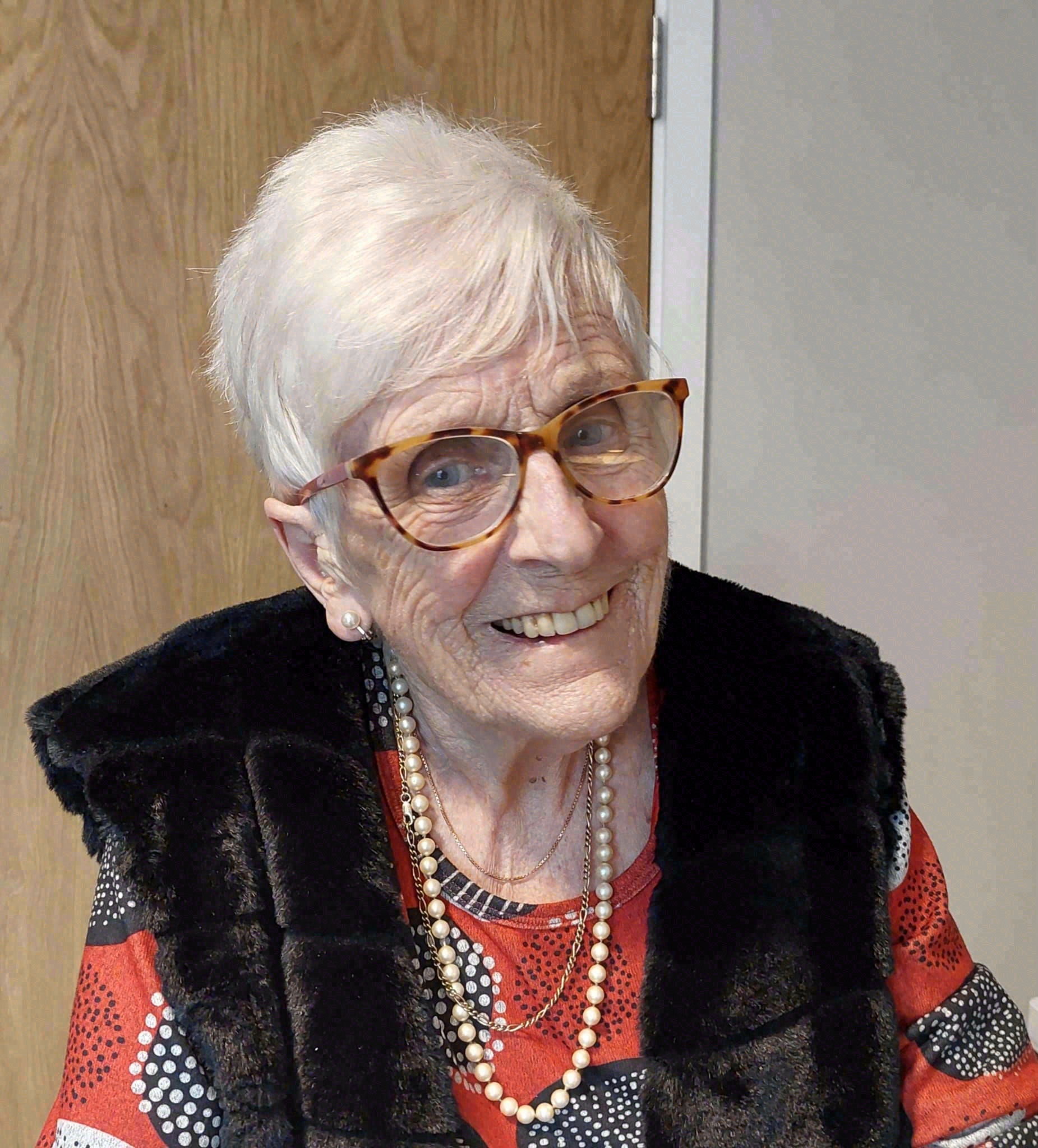 Anne (née O'Donoghue) ENNIS