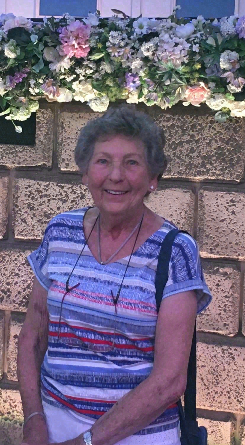 Dolores (née Deane) McGILLIGAN