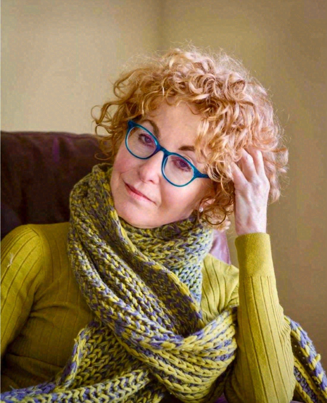 Stephanie (née Hayes) Hennessy