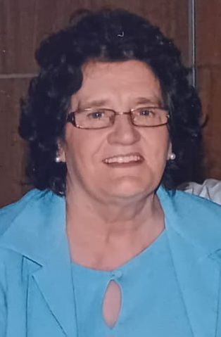 Sheila (née McCooey) Carey