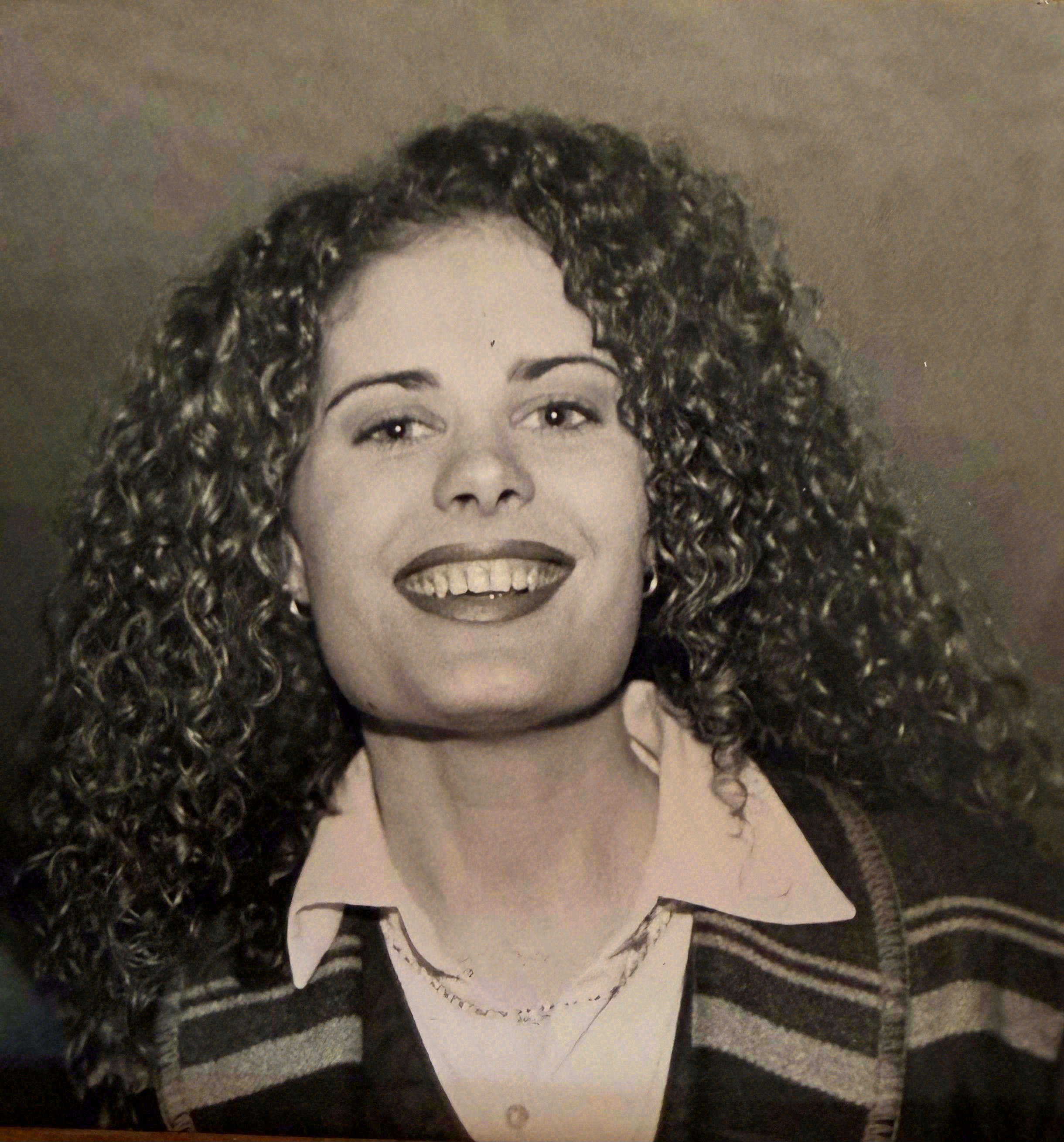 Angela GUNNING