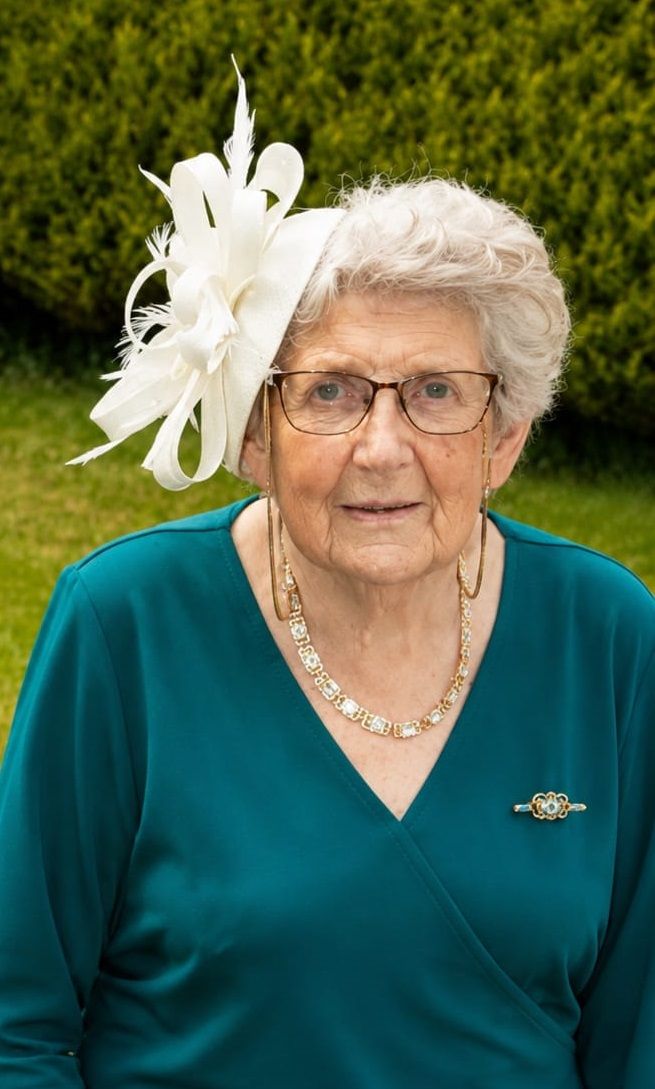 Elizabeth (Lizzie) (née Mannion) Fallon
