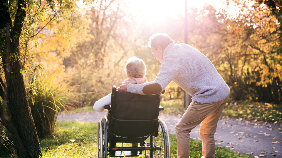 Writer explores mother's single-parent legacy in Rip.ie essay