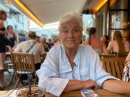 Bernie (Bernadette) Fox