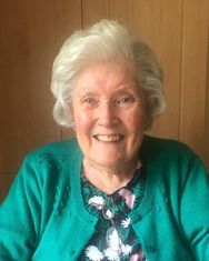Noreen (Nóirín) Hession (Uí hOisín)