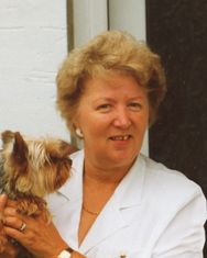 Catherine (Kay) BARRY